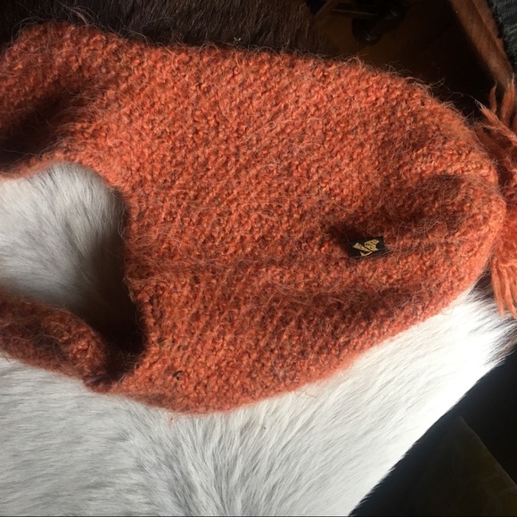 Peruvian wool hat - Picture 2 of 4